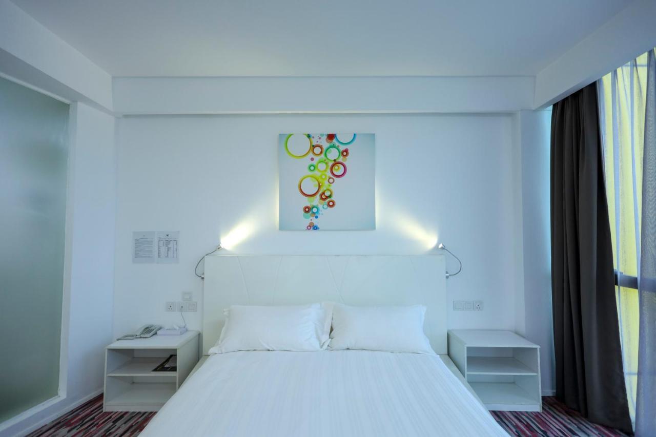 Pegasus Hotel שאה אלאם מראה חיצוני תמונה