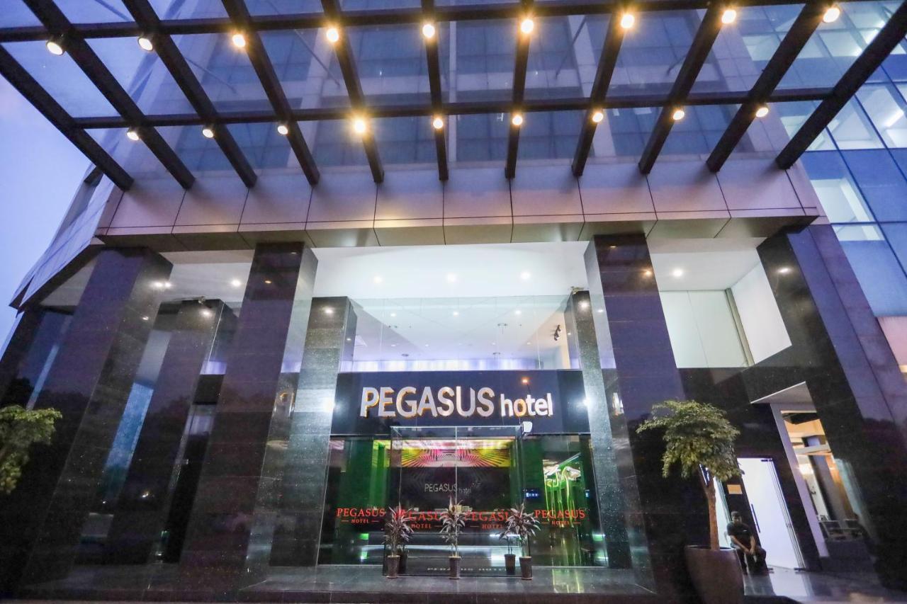 Pegasus Hotel שאה אלאם מראה חיצוני תמונה