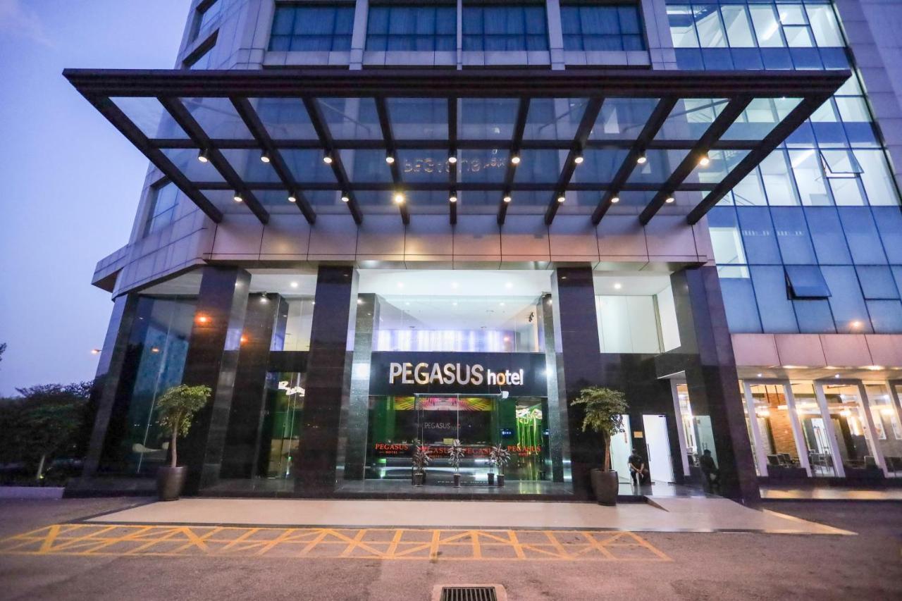 Pegasus Hotel שאה אלאם מראה חיצוני תמונה